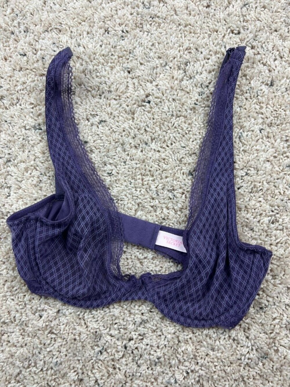 Victoria's Secret Bra Bralette Demi Lace Size 32C Purple Hook And Eye Closure